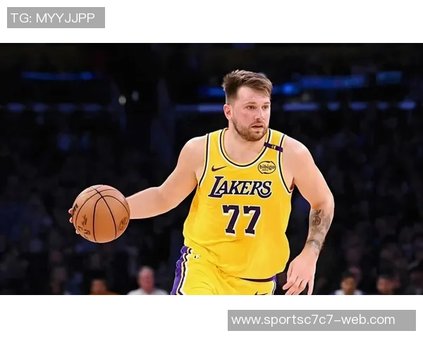 东契奇在场湖人防守效率显著提升分析及其影响探讨 东契奇在场湖人防守效率显著提升分析及其影响探讨